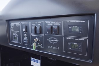 PREDATOR 62 2007 64' 5" SUNSEEKER