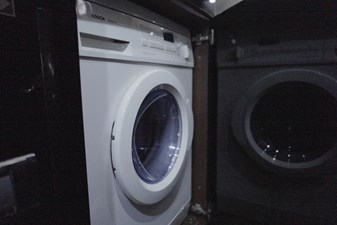 PREDATOR 62 2007 64' 5" SUNSEEKER