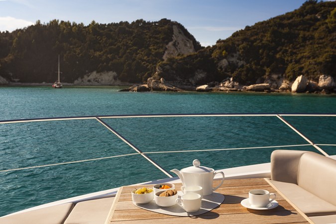 2018 56' 6" SUNSEEKER