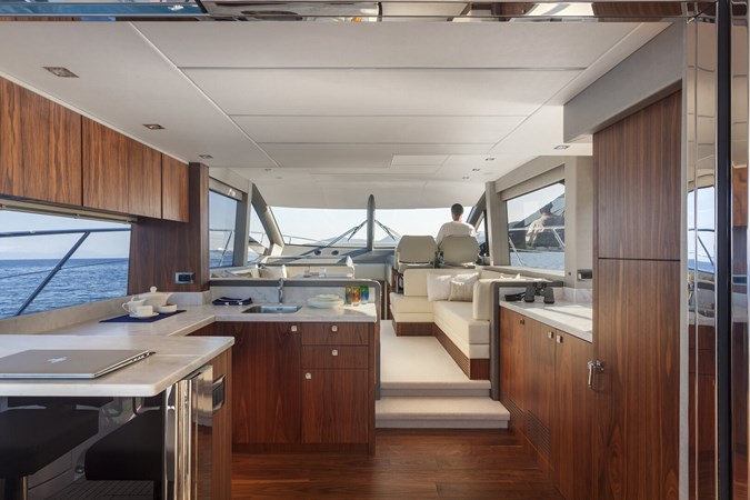 2018 56' 6" SUNSEEKER