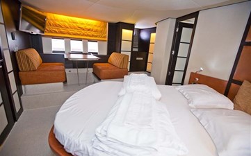 62S 2007 62' 6" AZIMUT YACHTS