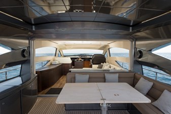 64 2008 65' 3" PERSHING