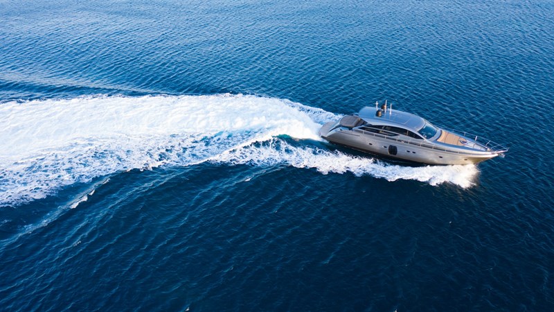 2008 65' 3" PERSHING