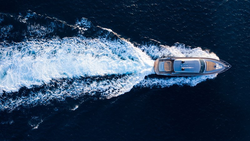 2008 65' 3" PERSHING