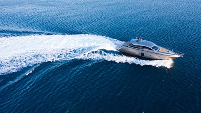 2008 65' 3" PERSHING