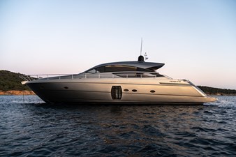 2008 65' 3" PERSHING