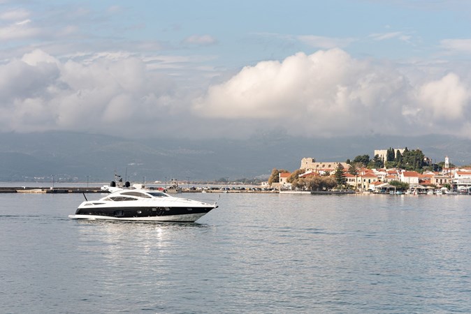 2011 73' 10" SUNSEEKER