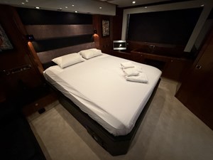 2011 73' 10" SUNSEEKER