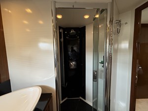 2011 73' 10" SUNSEEKER