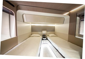 2019 87' 10" AZIMUT YACHTS