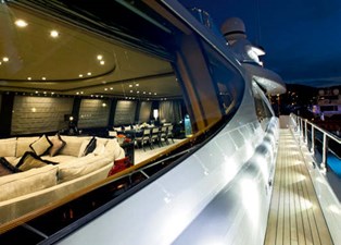 2010 OVERMARINE GROUP  - photo 11