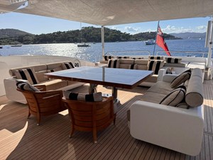 2010 OVERMARINE GROUP  - photo 34