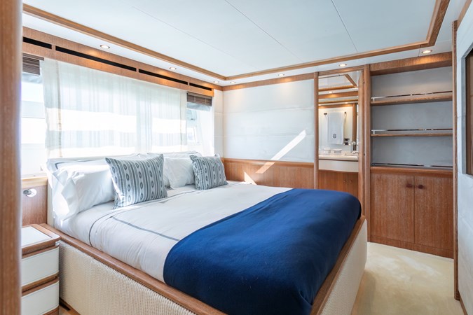 2010 106' 0" ASTONDOA