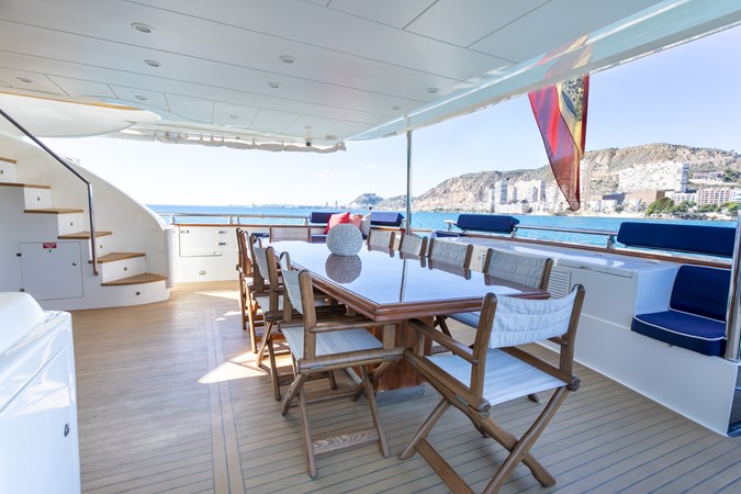 2010 106' 0" ASTONDOA