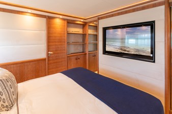 2010 106' 0" ASTONDOA