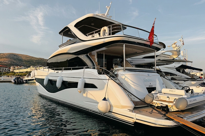 2025 PRINCESS YACHTS Princess Y72