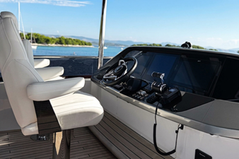 2025 PRINCESS YACHTS Princess Y72 - photo 12
