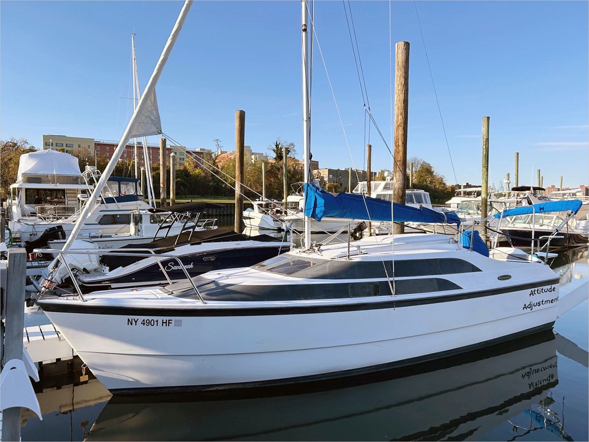 26' MCGREGOR 2010 26M 456645