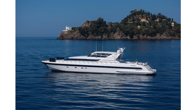 MANGUSTA . Yacht à Vendre