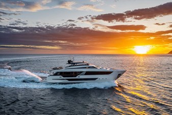 1000 2021 98' 10" FERRETTI YACHTS