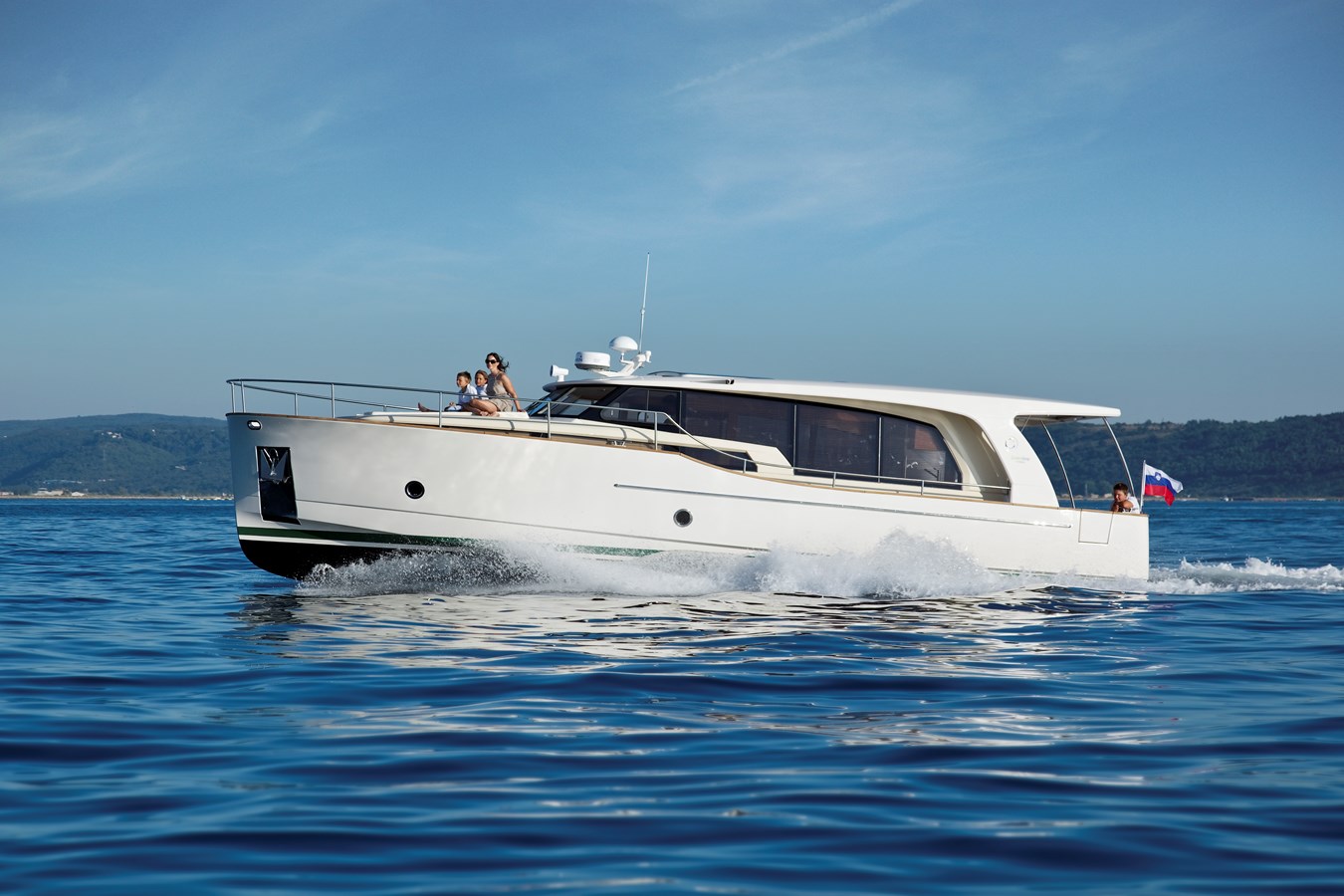 GREENLINE 40 HYBRID YACHT  456709
