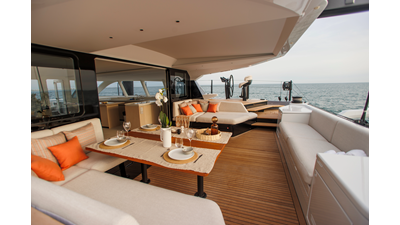2028 GUNBOAT 80 - photo 2