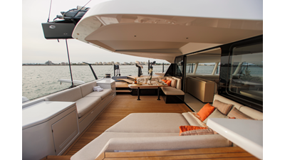 2028 GUNBOAT 80 - photo 3
