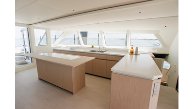 2028 GUNBOAT 80 - photo 10