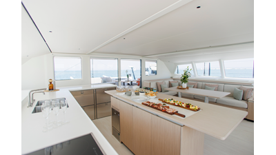 2028 GUNBOAT 80 - photo 12