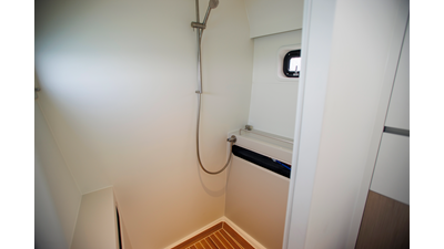 2028 GUNBOAT 80 - photo 14