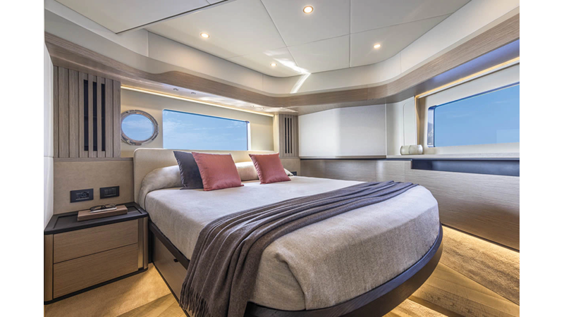 Photo of ABSOLUTE NAVETTA 53 53'