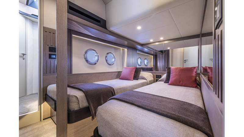 Photo of ABSOLUTE NAVETTA 53 53'