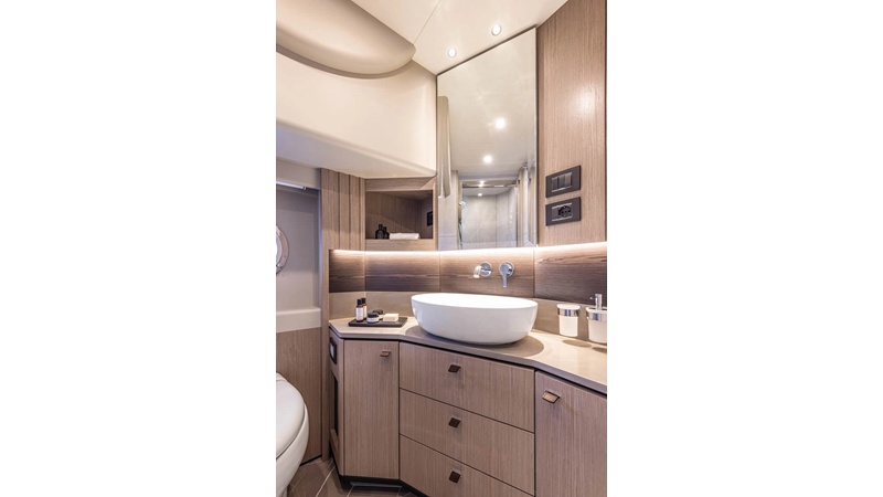 Photo of ABSOLUTE NAVETTA 53 53'