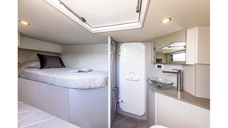 Photo of ABSOLUTE NAVETTA 53 53'