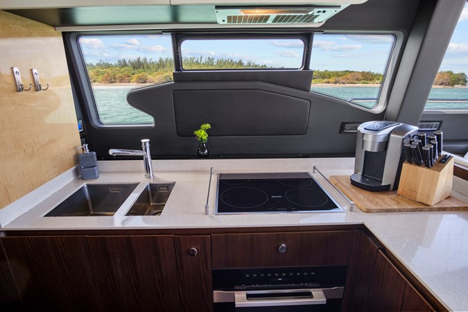 Photo of AZIMUT YACHTS GRATITUDE 72' 3