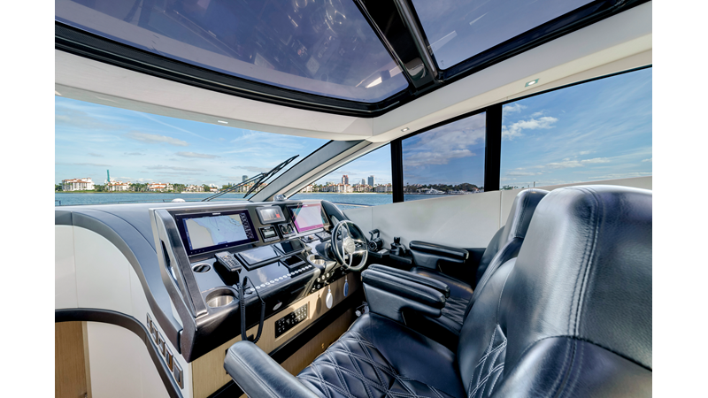 Photo of SUNSEEKER Gravitas 68'