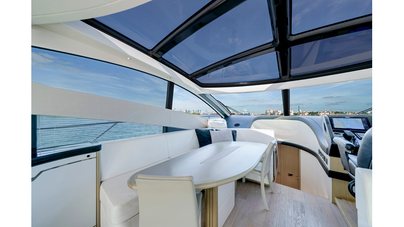 Photo of SUNSEEKER Gravitas 68'