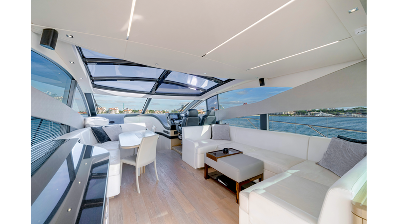 Photo of SUNSEEKER Gravitas 68'