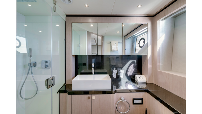 Photo of SUNSEEKER Gravitas 68'