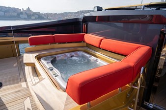 PALMER & JOHNSON 2014 KHALILAH Vessel #452060 - Photo 36