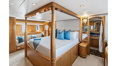 2009 HARGRAVE CUSTOM YACHTS 101 - photo 31