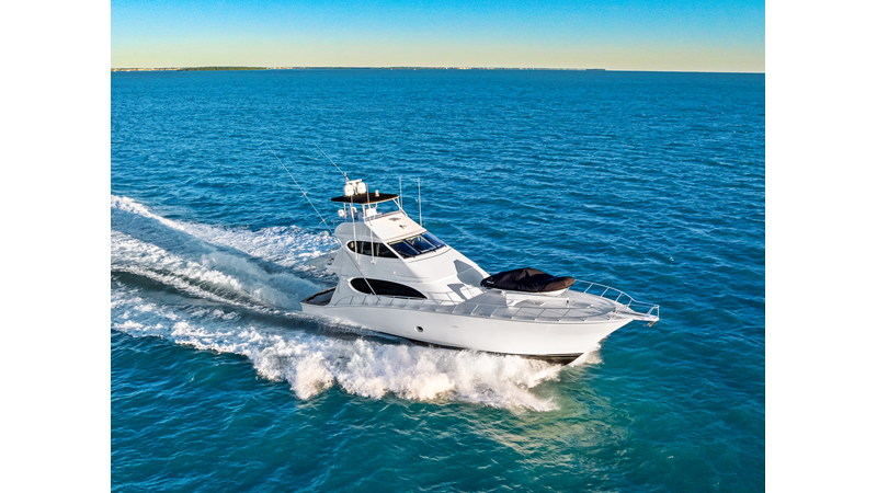 2011 HATTERAS Enclosed Bridge