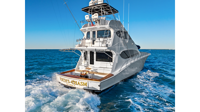 2011 HATTERAS Enclosed Bridge - photo 2