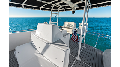 2011 HATTERAS Enclosed Bridge - photo 11