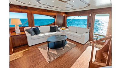 2011 HATTERAS Enclosed Bridge - photo 18