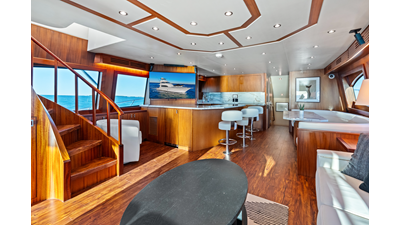 2011 HATTERAS Enclosed Bridge - photo 20