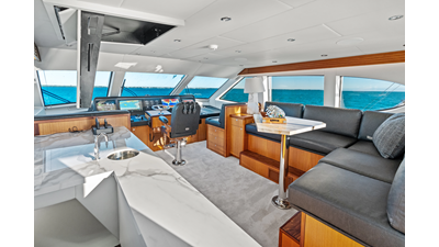 2011 HATTERAS Enclosed Bridge - photo 29