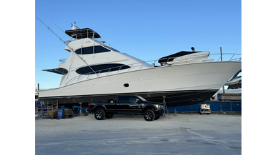 2011 HATTERAS Enclosed Bridge - photo 51