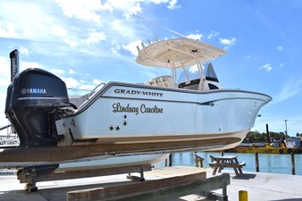 LINDSAY CAROLINE 457448