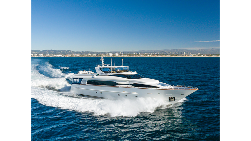 2002 DESTINY 104 Raised Pilothouse
